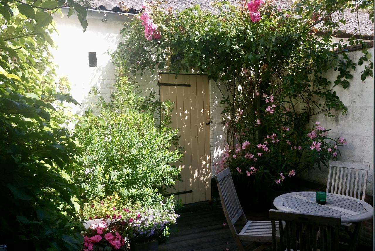 Anna Paula, In A Beautiful Quiet Street, 2 King Beds-2 Bathrooms & Private Garage Bruges Esterno foto