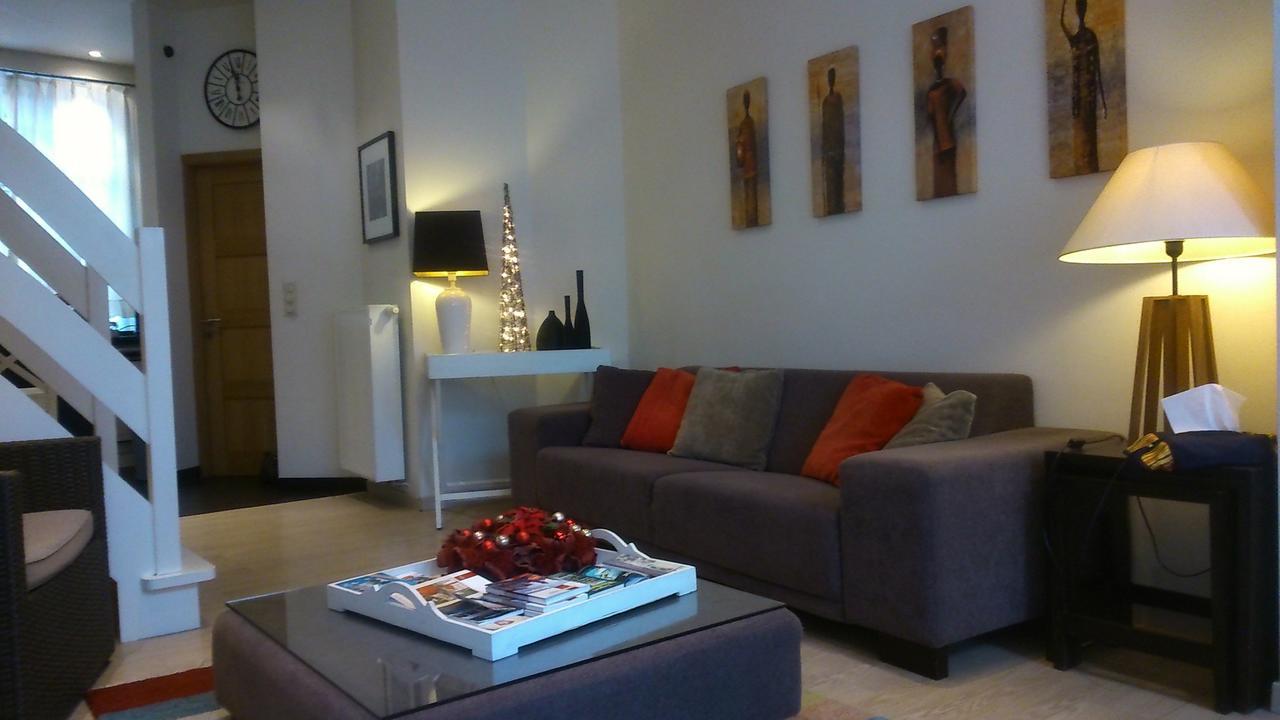 Anna Paula, In A Beautiful Quiet Street, 2 King Beds-2 Bathrooms & Private Garage Bruges Esterno foto